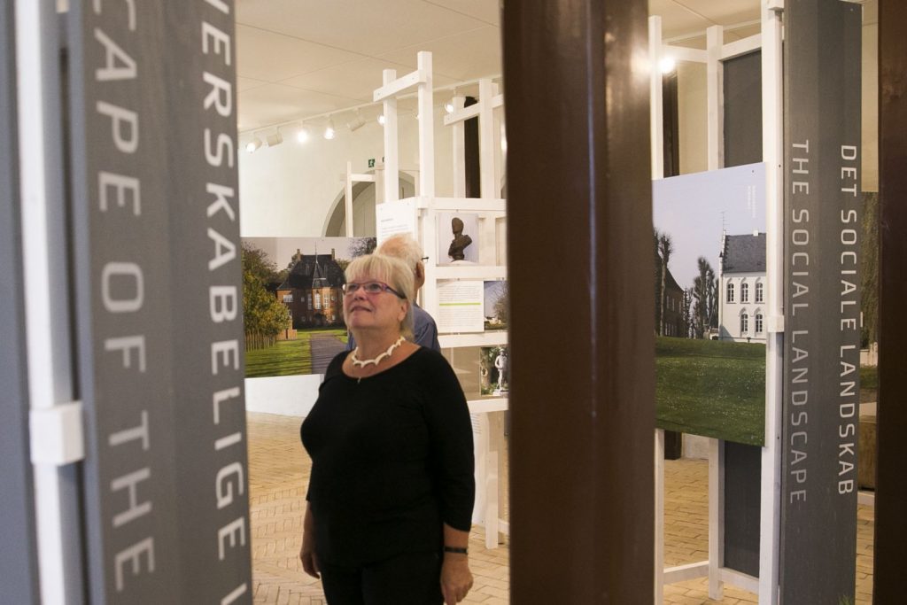 Die Ausstellung Manor and Landscape