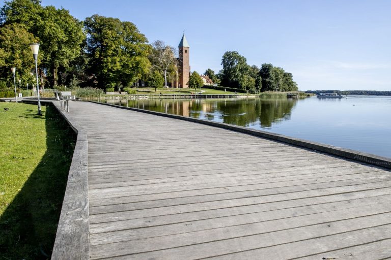 Søndersø with footbridge