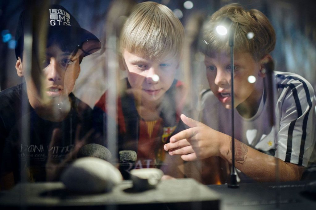 Children at the Diocesan Museum