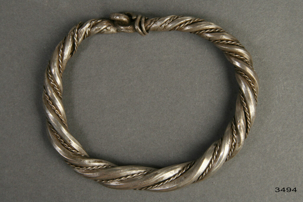 Necklace made of silver from Vålseskatten. Photo: The National Museum.