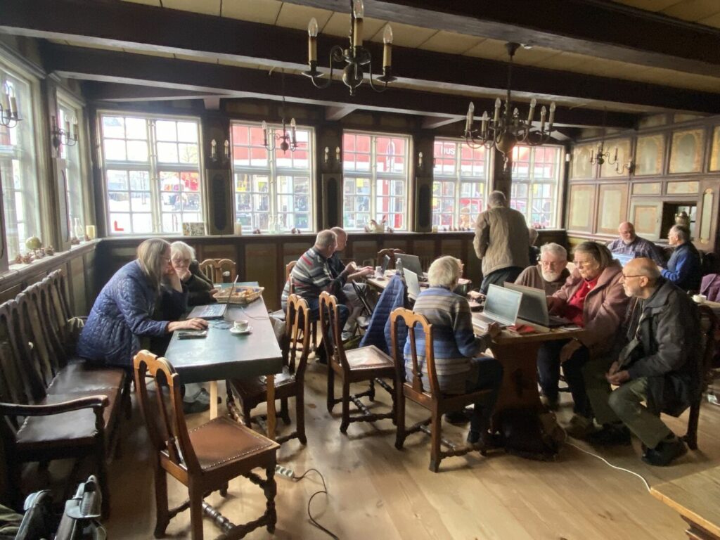 Tastecafegæster i Czarens Hus